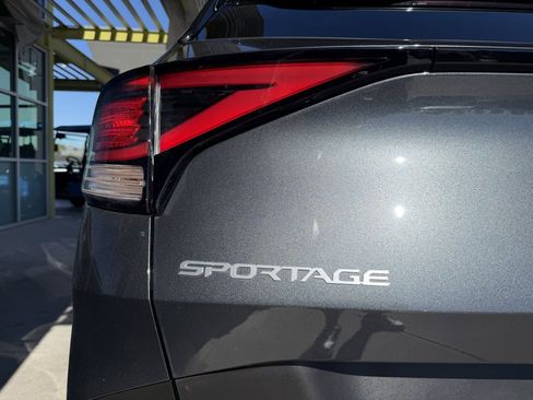 Used 2024 Kia Sportage LX image 14