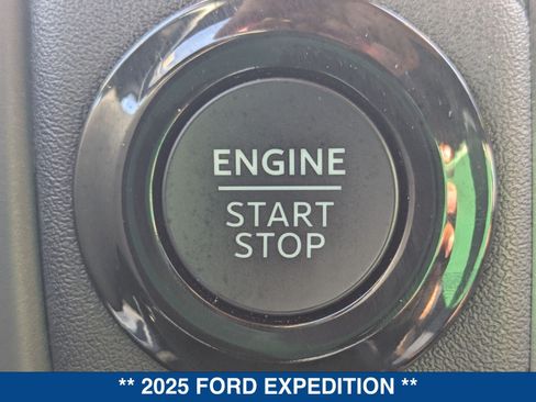 Certified 2025 Ford Expedition Tremor AWD/4WD image 38