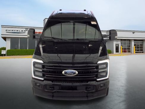 Used 2025 Ford F250 Platinum AWD/4WD image 4