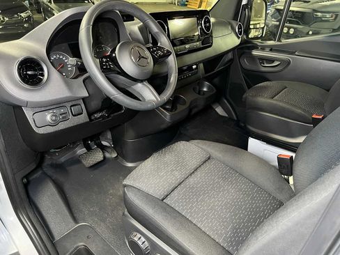 Used 2026 Mercedes-Benz Sprinter 2500 image 23