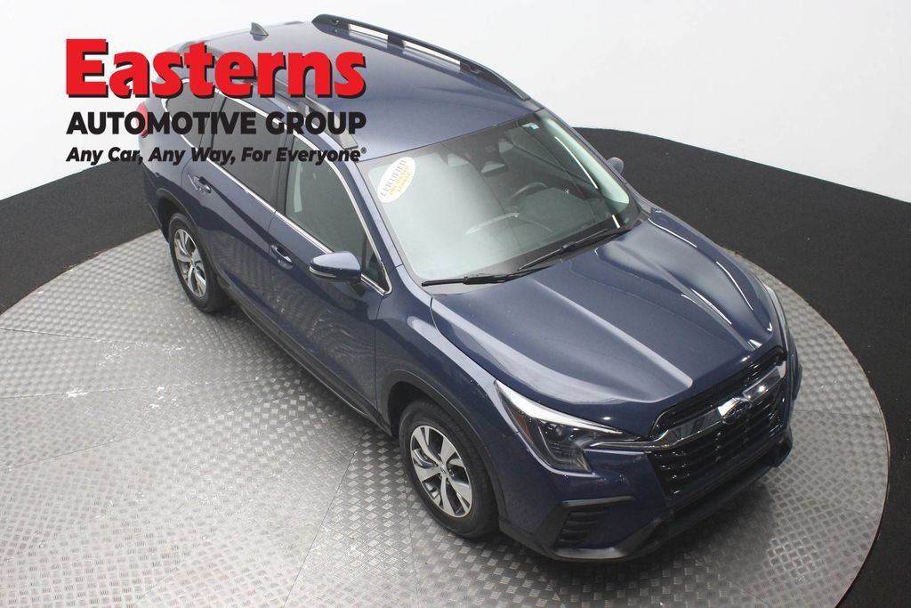 Used 2023 Subaru Ascent Premium AWD/4WD image 5