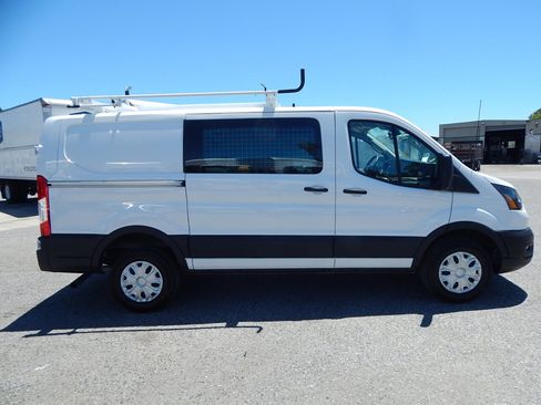 Used 2025 Ford Transit 250 Low Roof w/ Exterior Upgrade Package RWD image 9