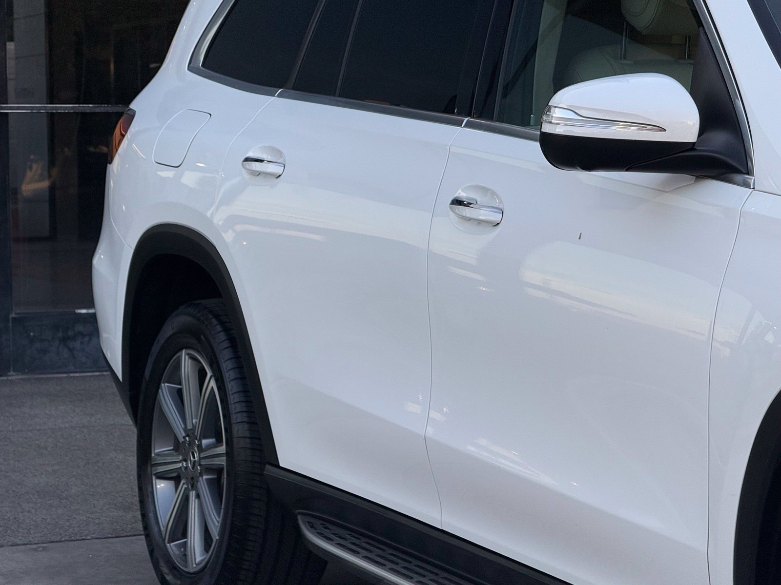 Used 2021 Mercedes-Benz GLS 450 4MATIC image 9