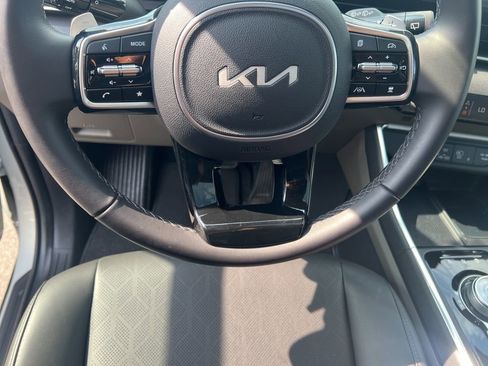 Used 2025 Kia Carnival SX image 14