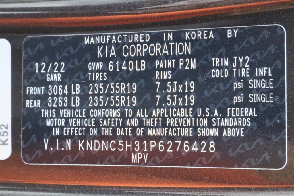 Used 2023 Kia Carnival EX FWD image 35