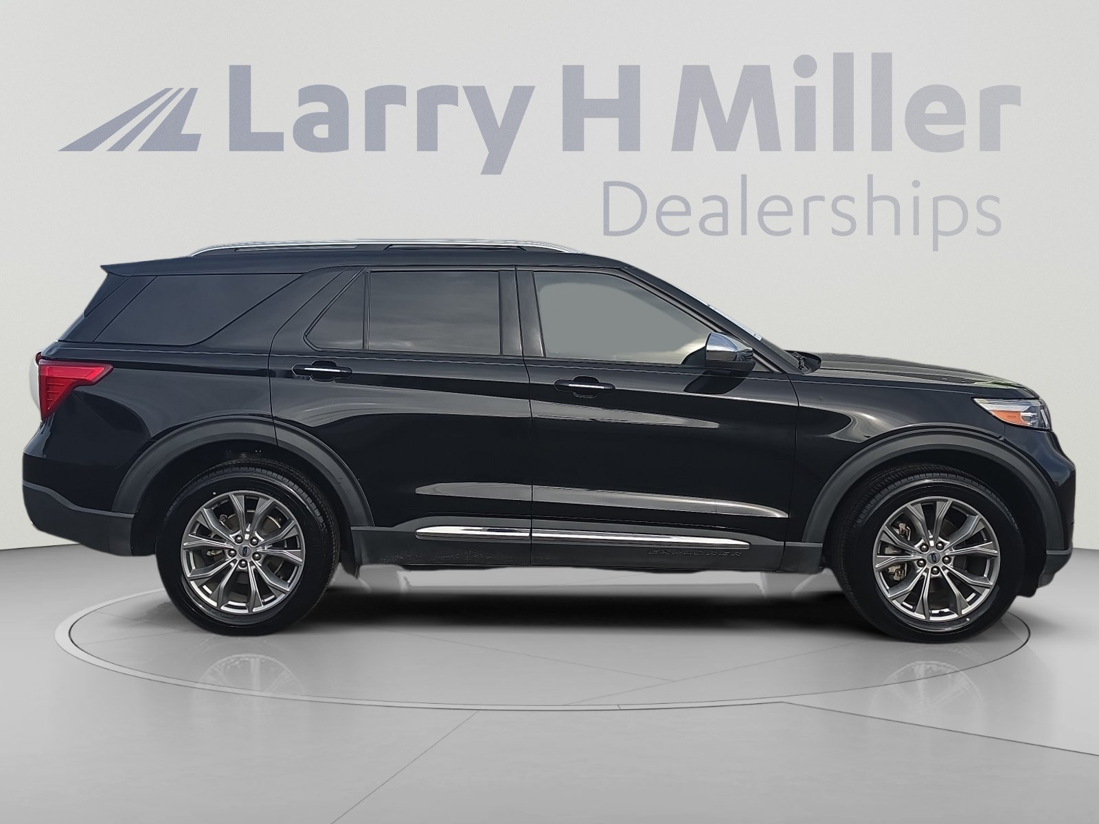Used 2022 Ford Explorer Limited AWD/4WD image 6