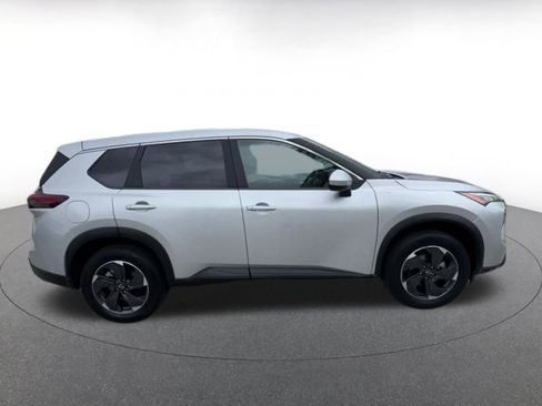 Used 2025 Nissan Rogue SV image 16