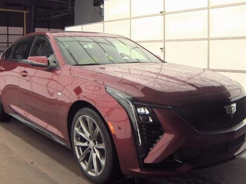 Used 2025 Cadillac CT5 Sport image 3