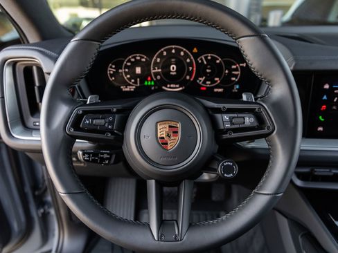 Certified 2026 Porsche Cayenne image 30