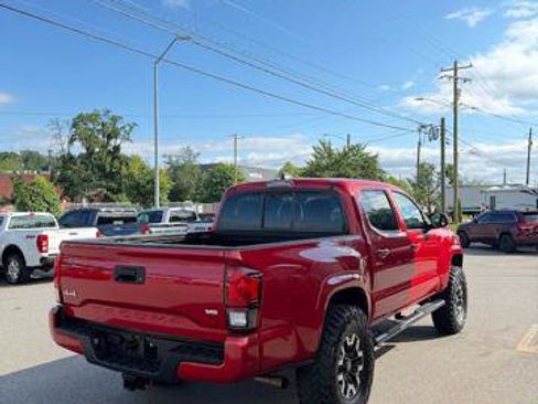Used 2020 Toyota Tacoma SR AWD/4WD image 5