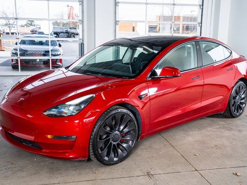 Used 2023 Tesla Model 3 Performance image 11