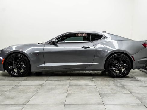 Used 2021 Chevrolet Camaro LT w/ Technology Package image 8