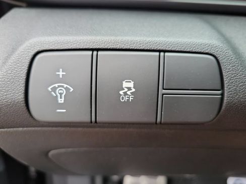 New 2026 Hyundai Elantra SEL Sport FWD image 19