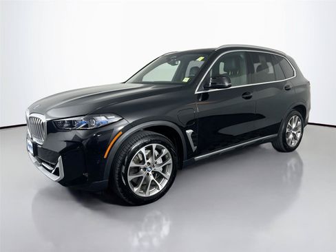 Used 2026 BMW X5 xDrive50e w/ Premium Package AWD/4WD image 2