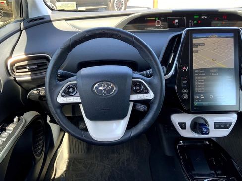 Used 2018 Toyota Prius Prime Premium image 6