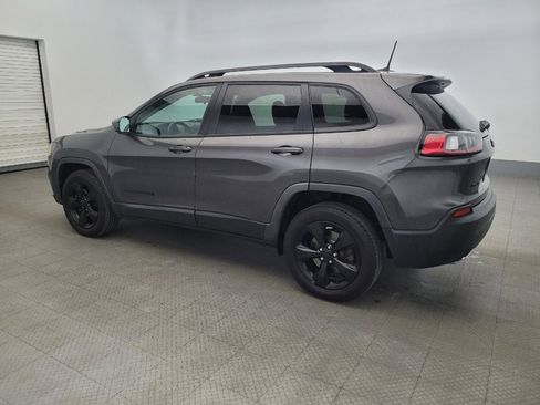 Used 2020 Jeep Cherokee Latitude Plus image 3