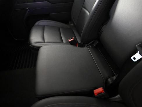 Used 2025 Chevrolet Silverado 3500 LTZ image 36