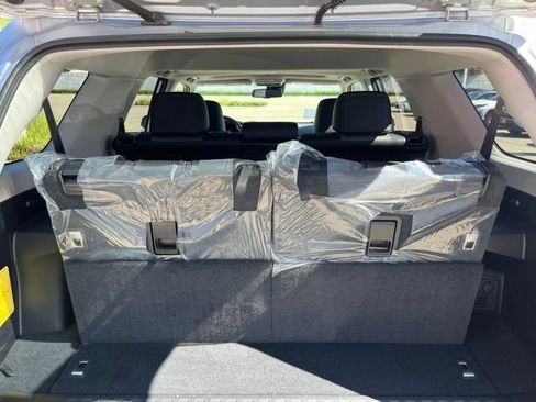 Used 2022 Toyota 4Runner SR5 Premium w/ Moonroof Package AWD/4WD image 6