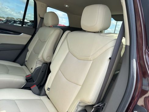 Used 2023 Cadillac XT6 Premium Luxury image 15