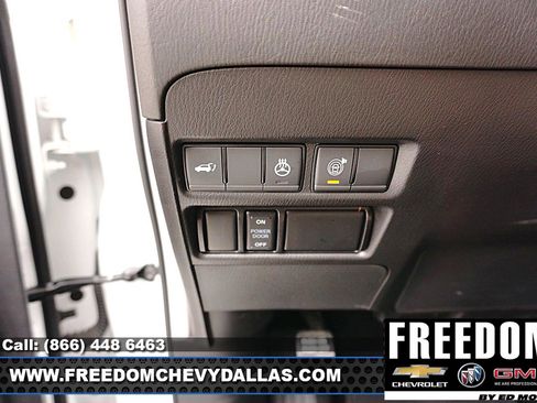 Used 2024 Nissan Armada SL w/ Captain's Chairs Package RWD image 25