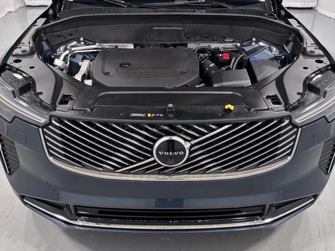 Certified 2026 Volvo XC90 B6 Plus AWD/4WD image 29