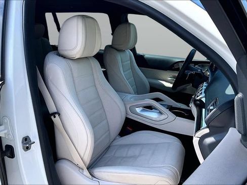Certified 2024 Mercedes-Benz GLS 450 4MATIC image 33
