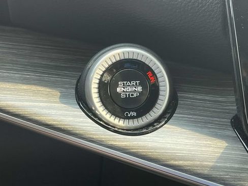 Used 2024 Jeep Wagoneer Series II AWD/4WD image 35