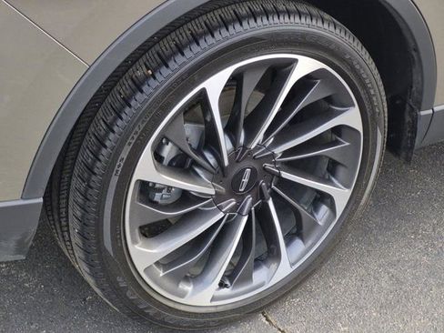 Used 2025 Lincoln Aviator Reserve w/ Illumination Package image 7