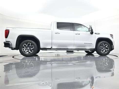 Used 2025 GMC Sierra 1500 SLT w/ SLT Premium Plus Package AWD/4WD image 33