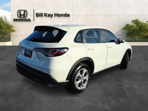 Used 2023 Honda HR-V LX image 3