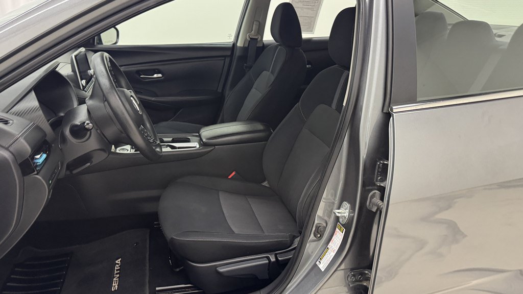 Used 2023 Nissan Sentra SV FWD image 14