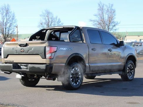 Used 2021 Nissan Titan PRO-4X w/ Pro-4x Convenience Package image 6
