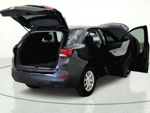 Used 2022 Chevrolet Equinox LS w/ LS Convenience Package FWD image 12