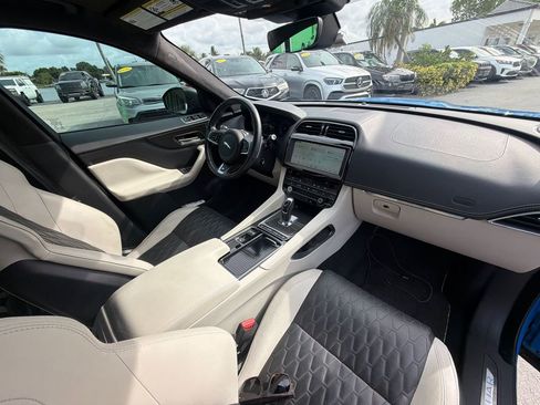 Used 2020 Jaguar F-PACE SVR AWD/4WD image 17