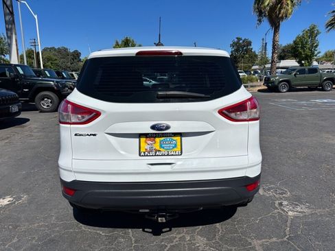 Used 2016 Ford Escape S FWD image 5