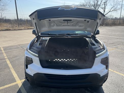 Used 2024 Chevrolet Silverado EV W/T image 11