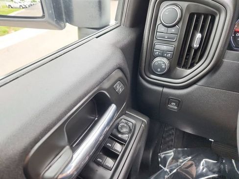 Used 2023 Chevrolet Silverado 2500 Custom w/ Custom Convenience Package AWD/4WD image 40