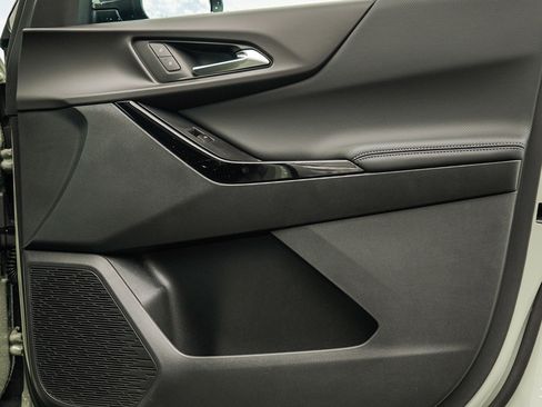 New 2026 Chevrolet Equinox LT w/ Convenience Package II image 10