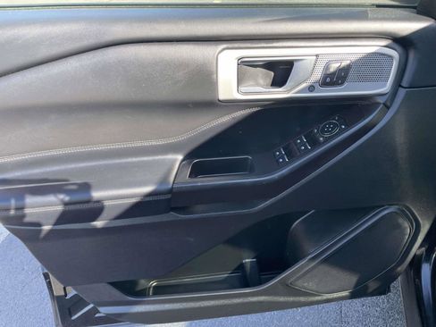 Used 2020 Ford Explorer Platinum AWD/4WD image 21