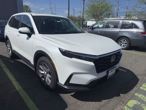 Used 2025 Honda CR-V EX image 1