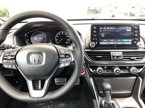 Used 2019 Honda Accord Sport image 2