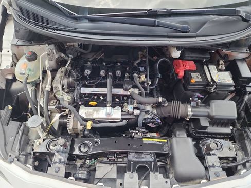 Used 2022 Nissan Versa S FWD image 40