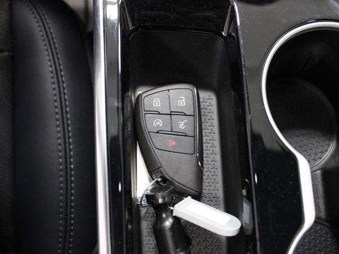 New 2025 Chevrolet Equinox LT w/ Convenience Package II image 43