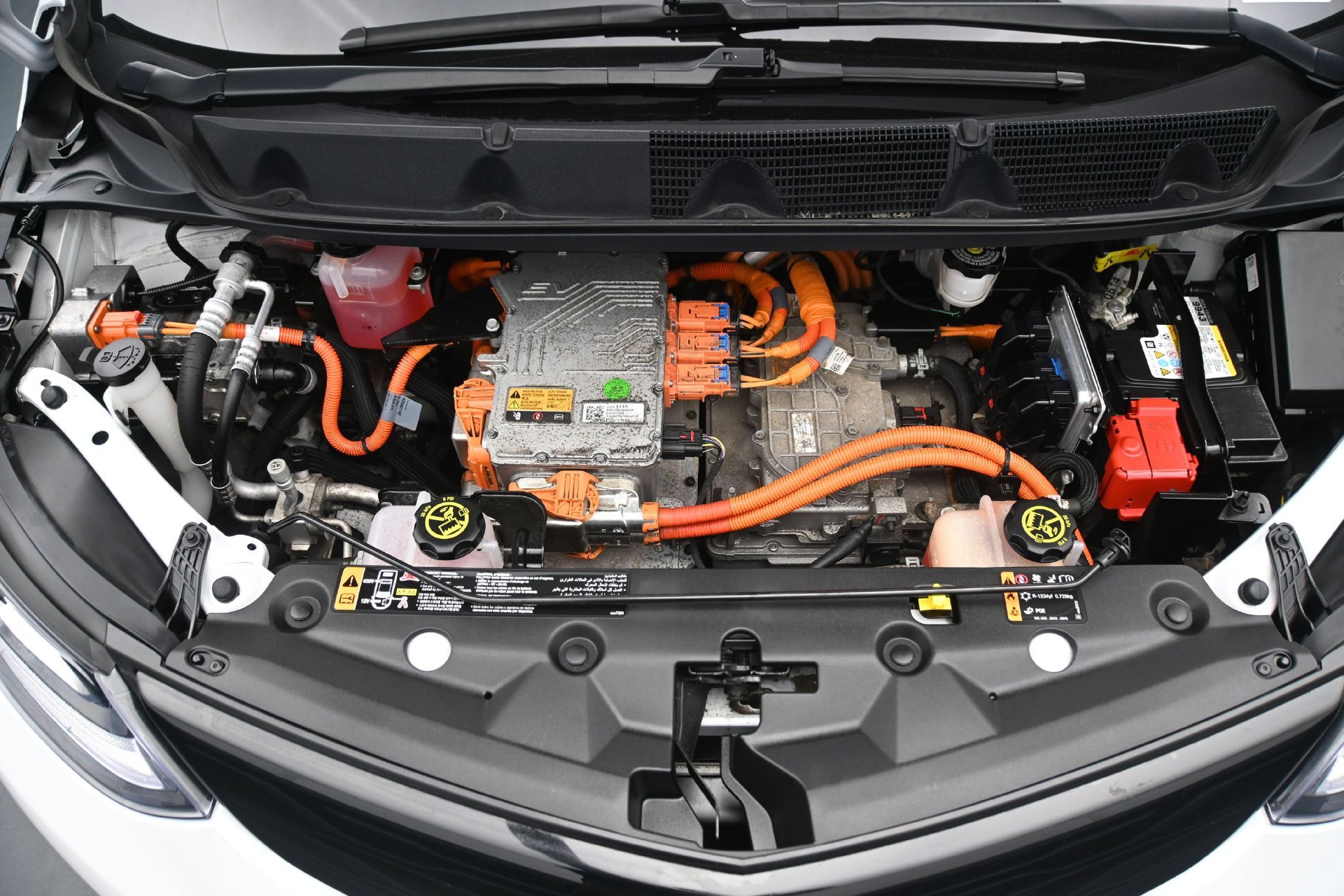 Used 2019 Chevrolet Bolt Premier w/ Infotainment Package FWD image 25