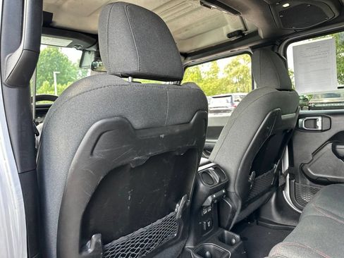 Used 2024 Jeep Wrangler Unlimited Rubicon AWD/4WD image 31