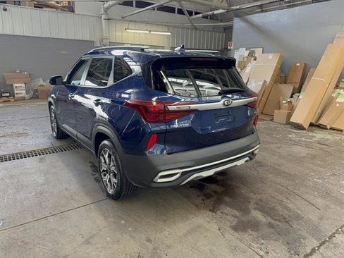 Used 2021 Kia Seltos EX image 14