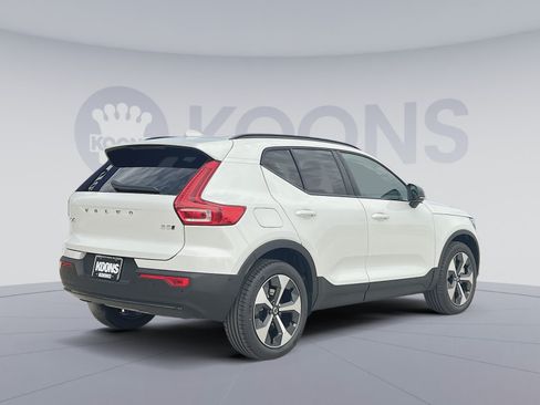 New 2026 Volvo XC40 B5 Plus w/ Protection Package Premier AWD/4WD image 7