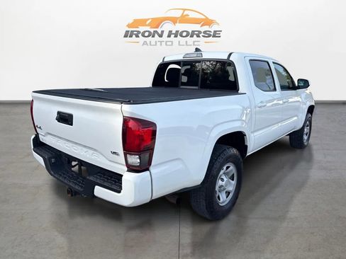 Used 2022 Toyota Tacoma SR image 5