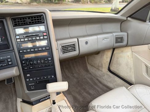 Used 1993 Cadillac Allante image 12