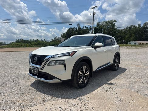 Used 2023 Nissan Rogue Platinum w/ Platinum Premium Package AWD/4WD image 3